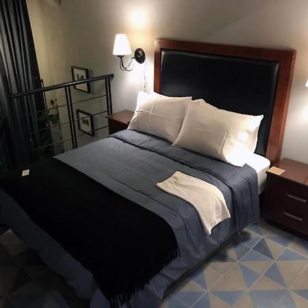 La Perla Hotel Boutique B&B Guadalajara Esterno foto